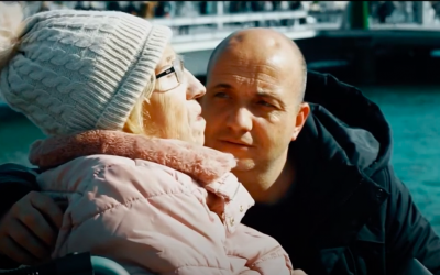 José Codina i la seva mare en un fotografama del documental | Cedida